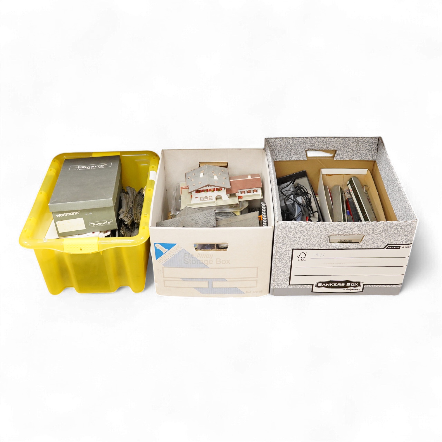 A collection of Marklin HO gauge Swiss railway including three SBB CFF FFS Bo-Bo locomotives; two pantograph electric locomotives and a diesel, three bogie coaches, nine freight wagons, an unconstructed Wills three arch